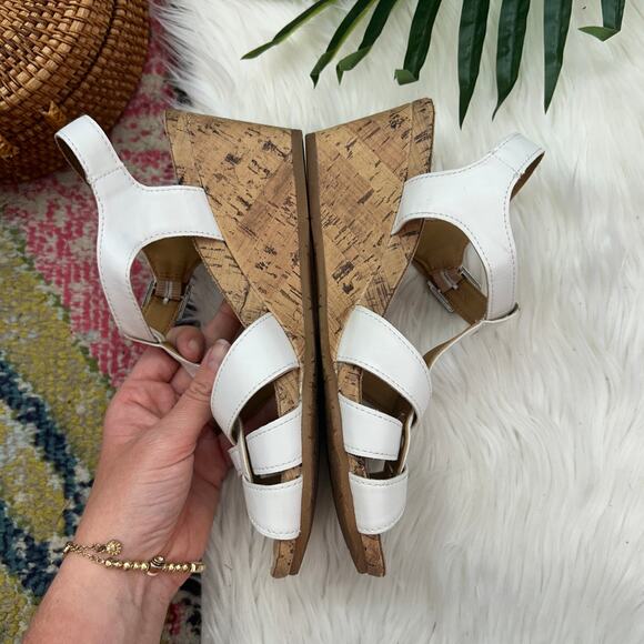 BOC Born White Ankle Strap Strappy Cork Wedge Sandal 8 - Picture 6 of 9
